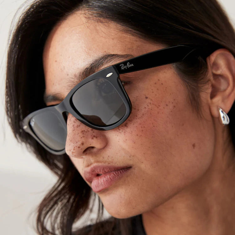 Óculos de Sol Feminino Wayfare Preto Rayban 2140