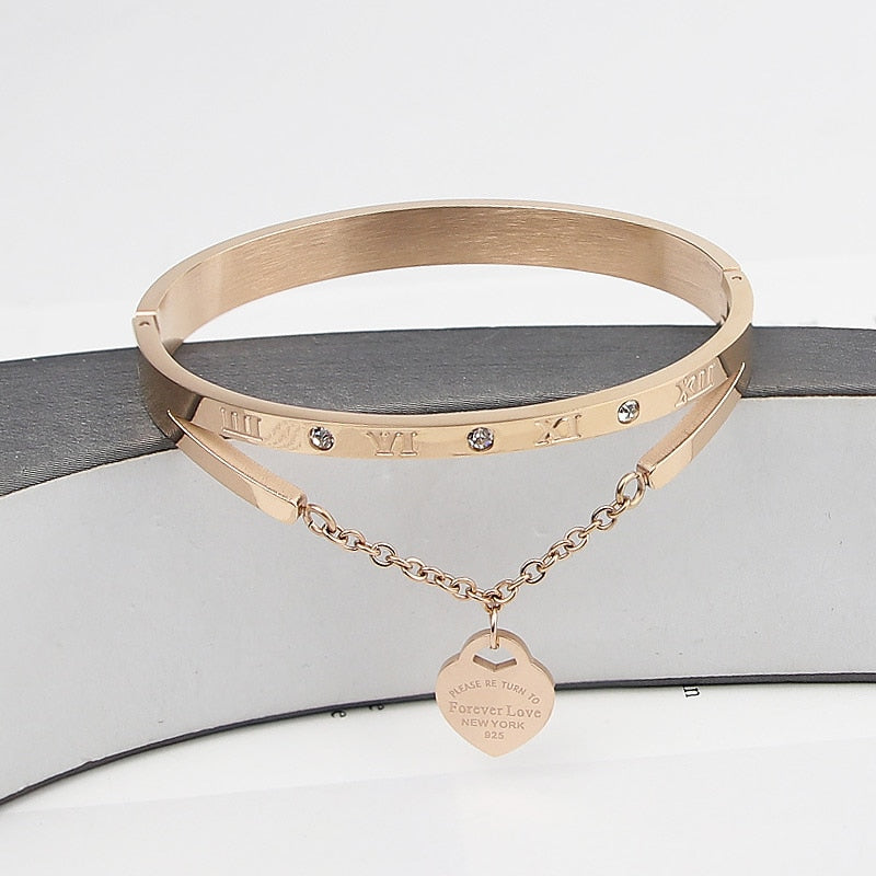 Pulseira Dourada Com Pingente De Coração