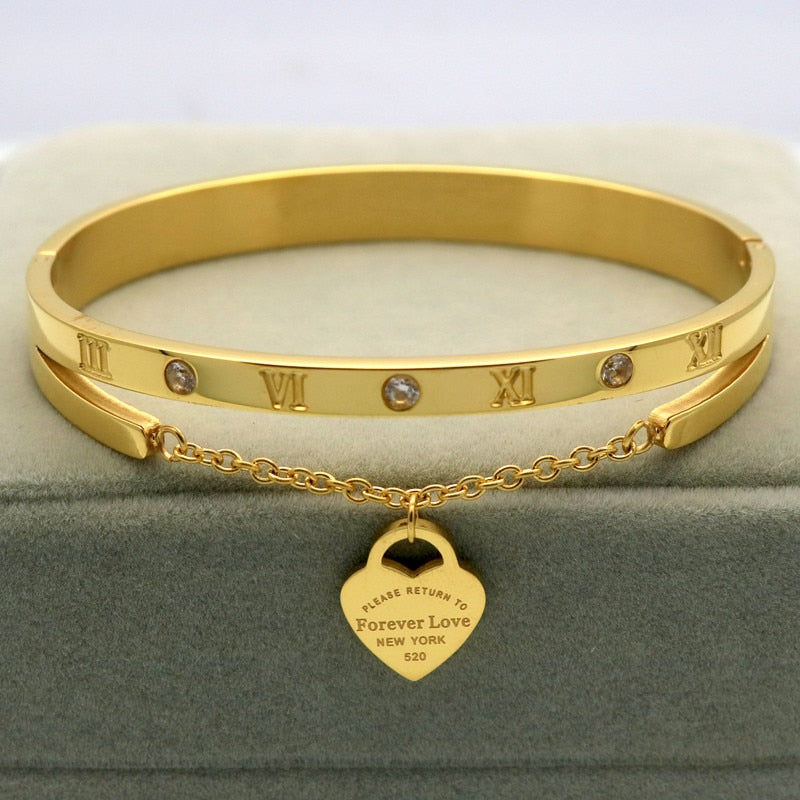 Pulseira Dourada Com Pingente De Coração