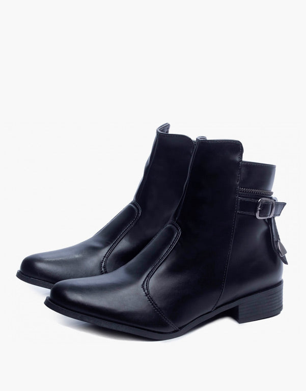 Bota Cano Curto Salto Baixo Preta
